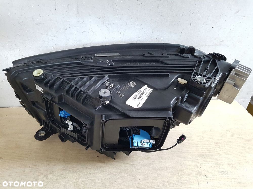mercedes glc prawa lampa reflektor digital light full led a2549066802 - 4