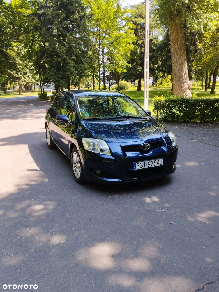 Toyota Auris 2.0 D-4D Premium - 1