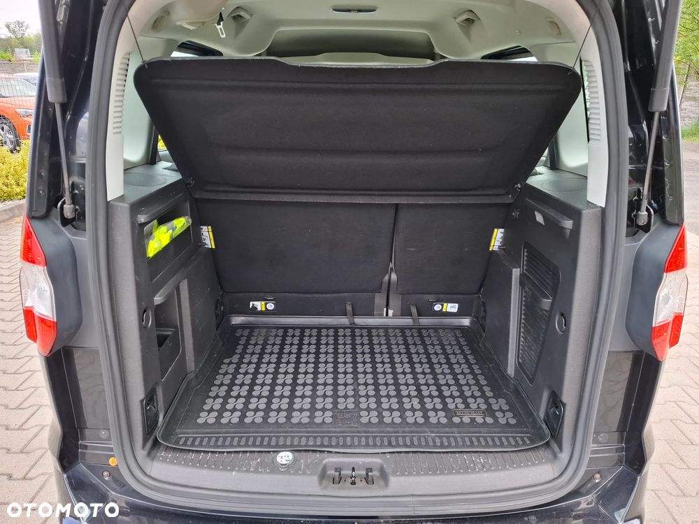Ford Tourneo Courier 1.5 TDCi Trend - 25