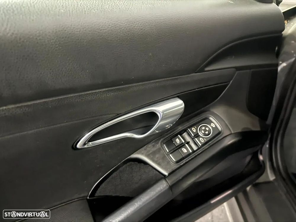 Porsche 718 Cayman - 11