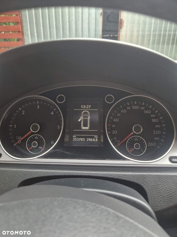 Volkswagen Passat 1.6 TDI Comfortline - 8