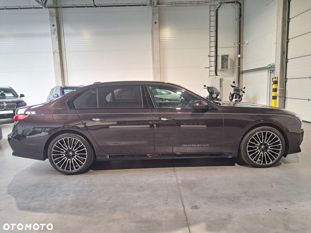 BMW Seria 7 740d xDrive mHEV Nero Lusso Edition sport - 7