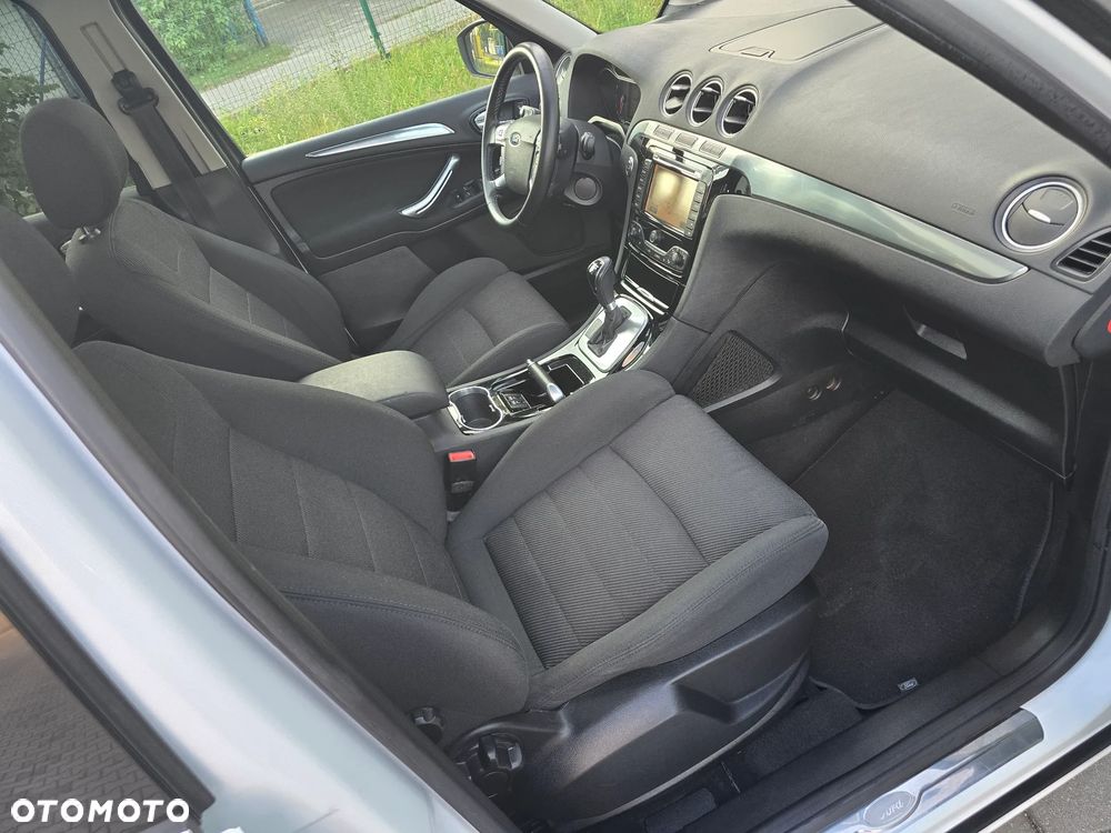 Ford S-Max - 24