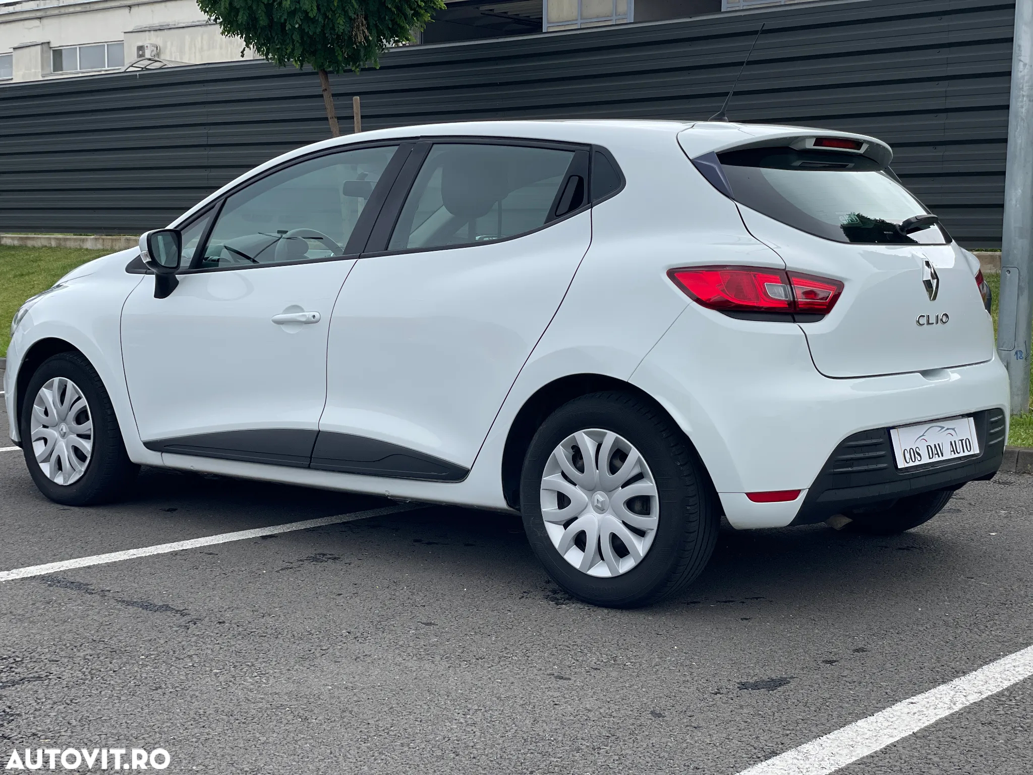 Renault Clio (Energy) dCi 90 Start & Stop LIMITED - 11