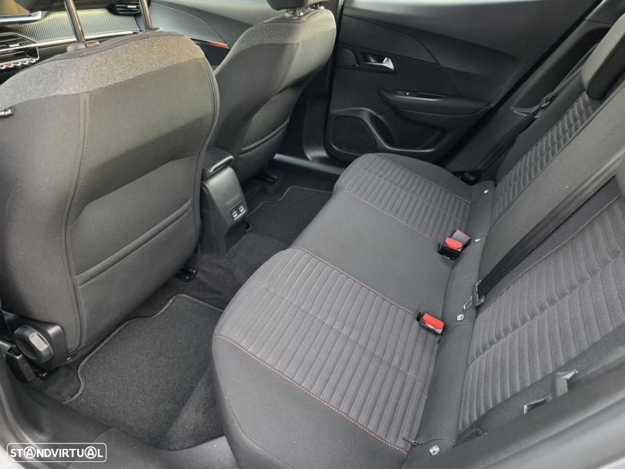 Peugeot e-2008 50 kWh Active Pack - 22