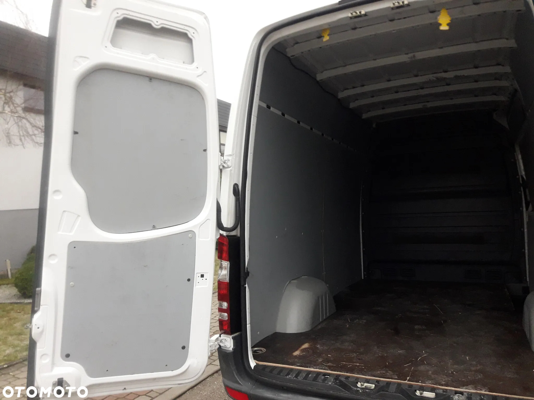 Mercedes-Benz Sprinter - 10