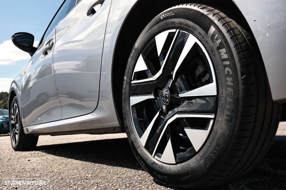 Peugeot 208 1.2 PureTech Allure - 6