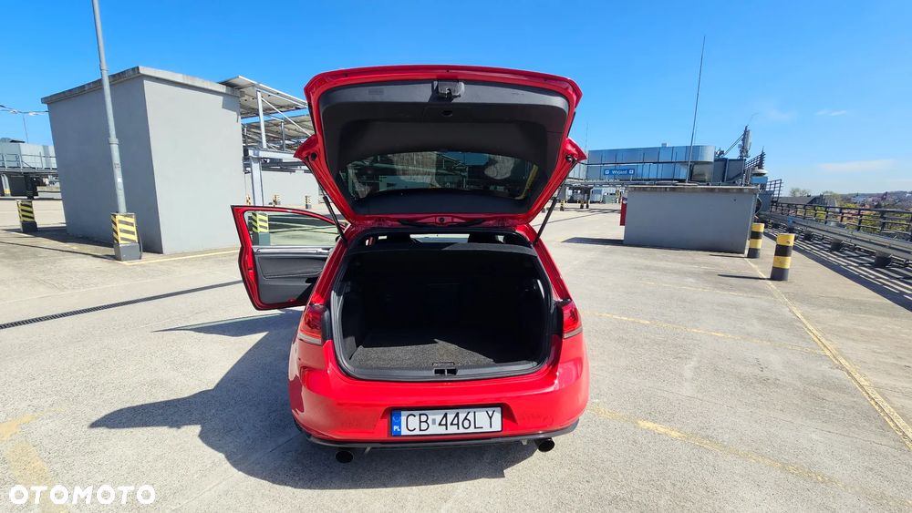 Volkswagen Golf - 29