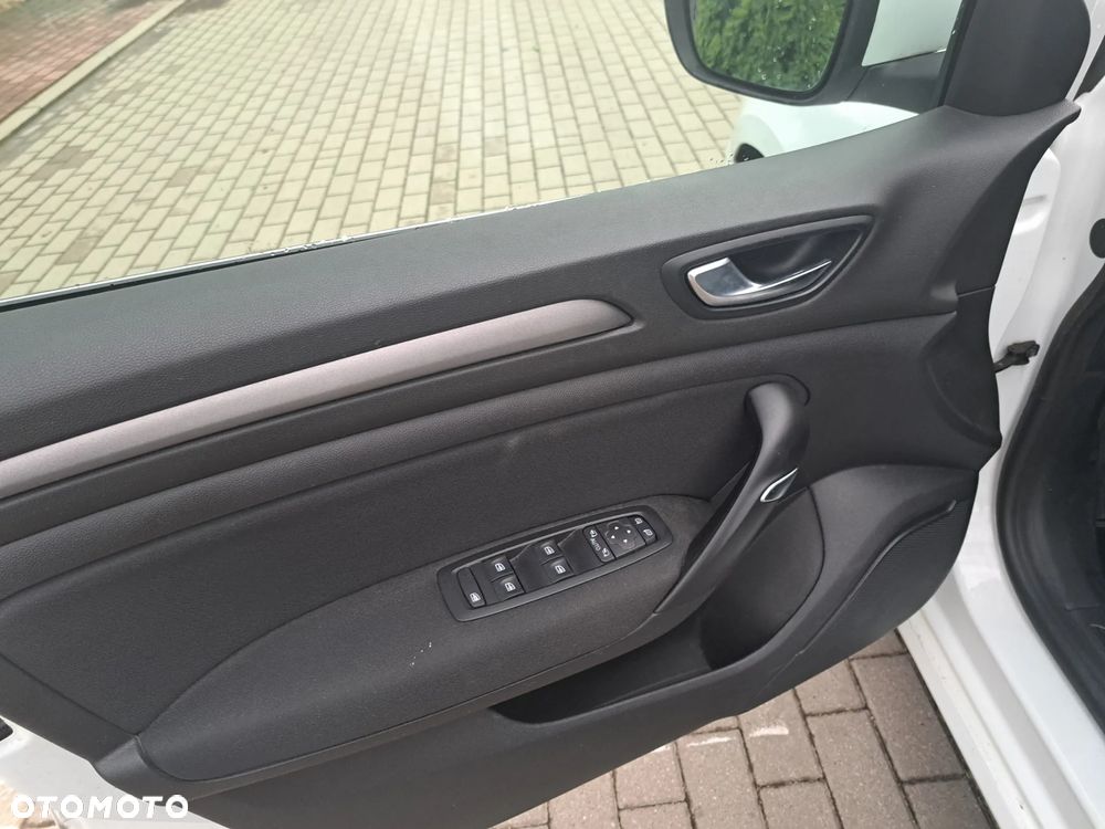 Renault Megane TCe 140 GPF EDC LIMITED - 16