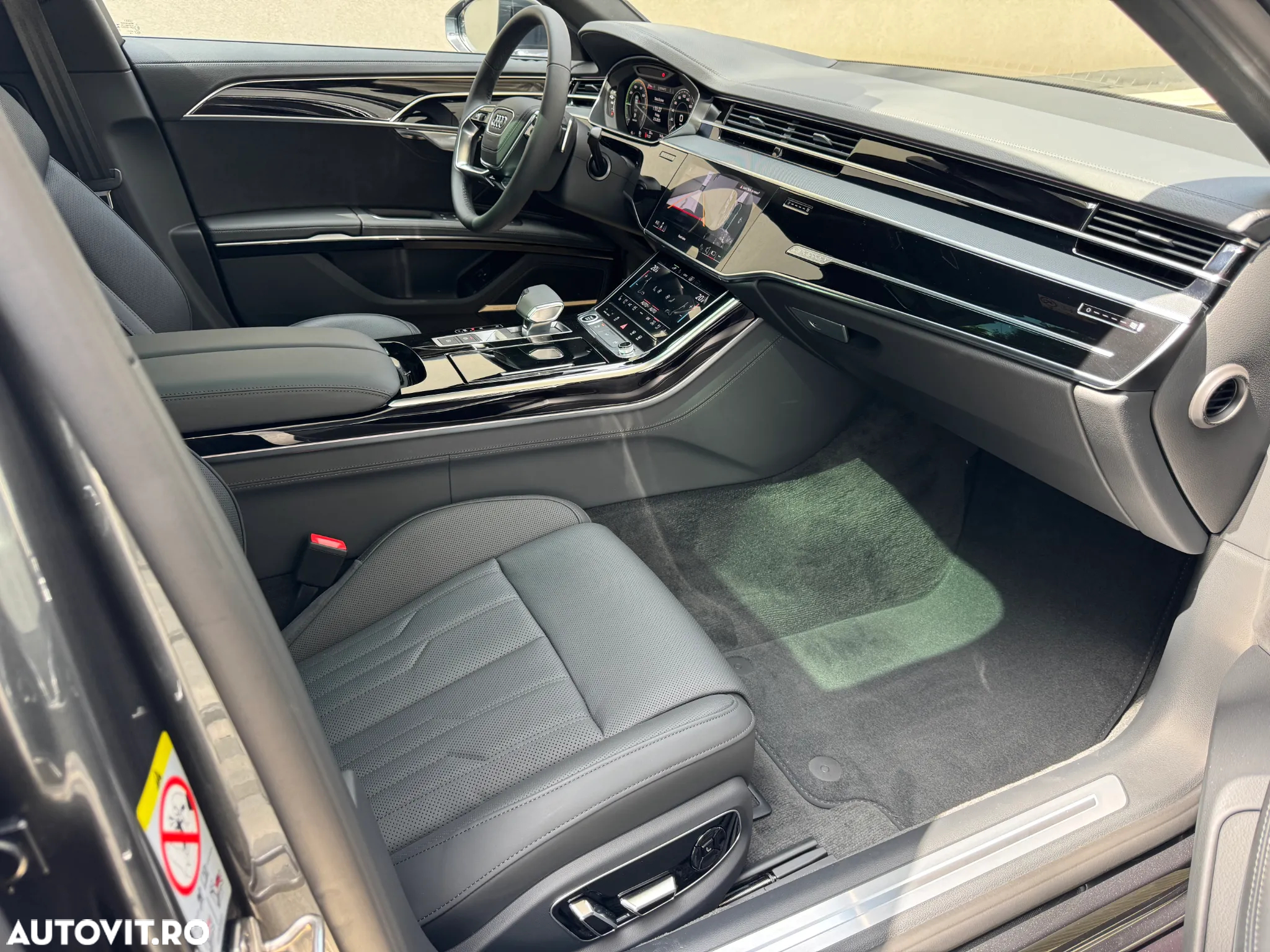 Audi A8 60 TFSI e quattro Tiptronic PHEV - 13
