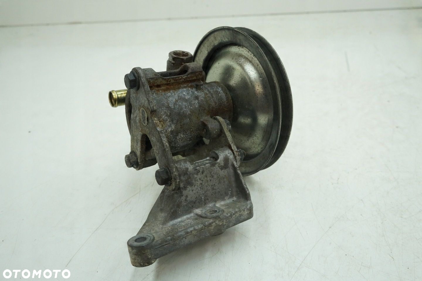 POMPA WSPOMAGANIA VOLVO 740 940 2.3T 95R 1346207 - 3