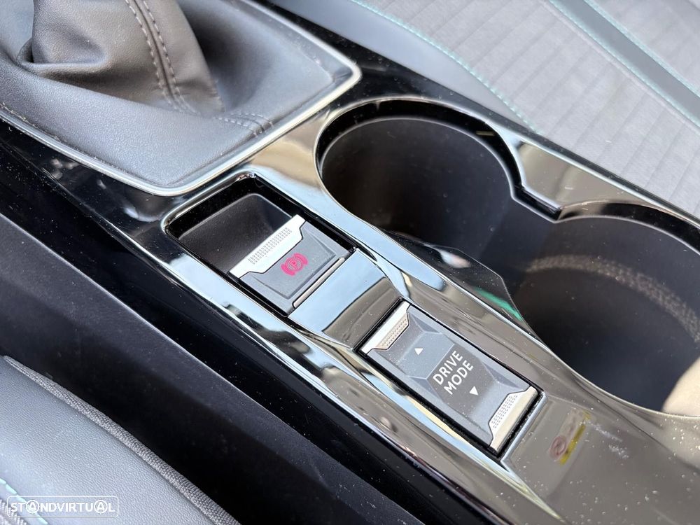 Peugeot 2008 1.2 PureTech Allure - 25