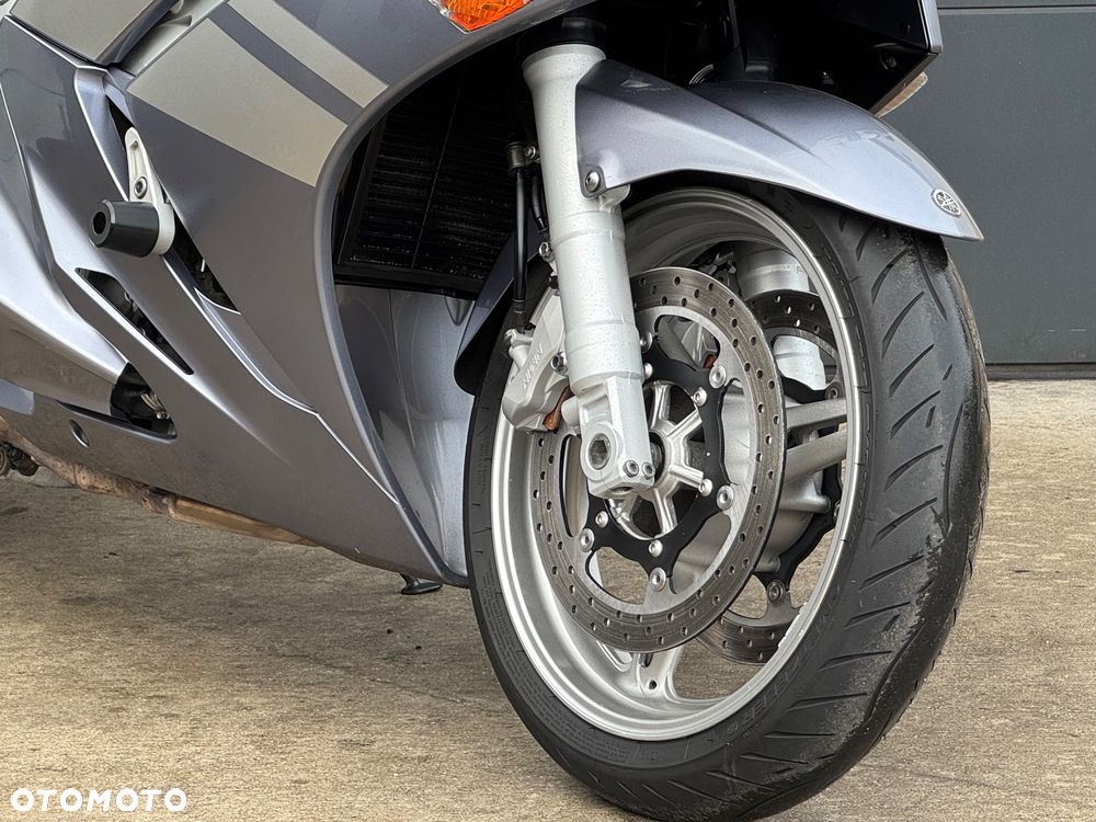 Yamaha FJR - 7