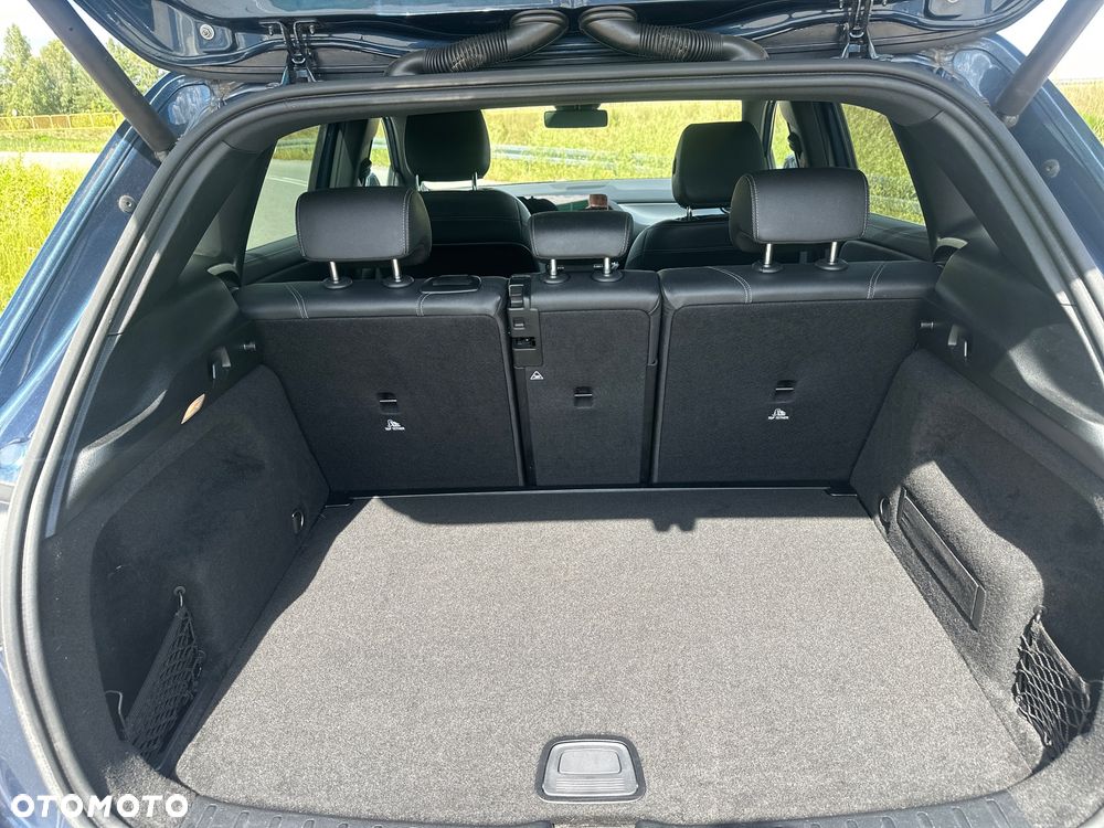 Mercedes-Benz GLA 200 Business Edition - 8