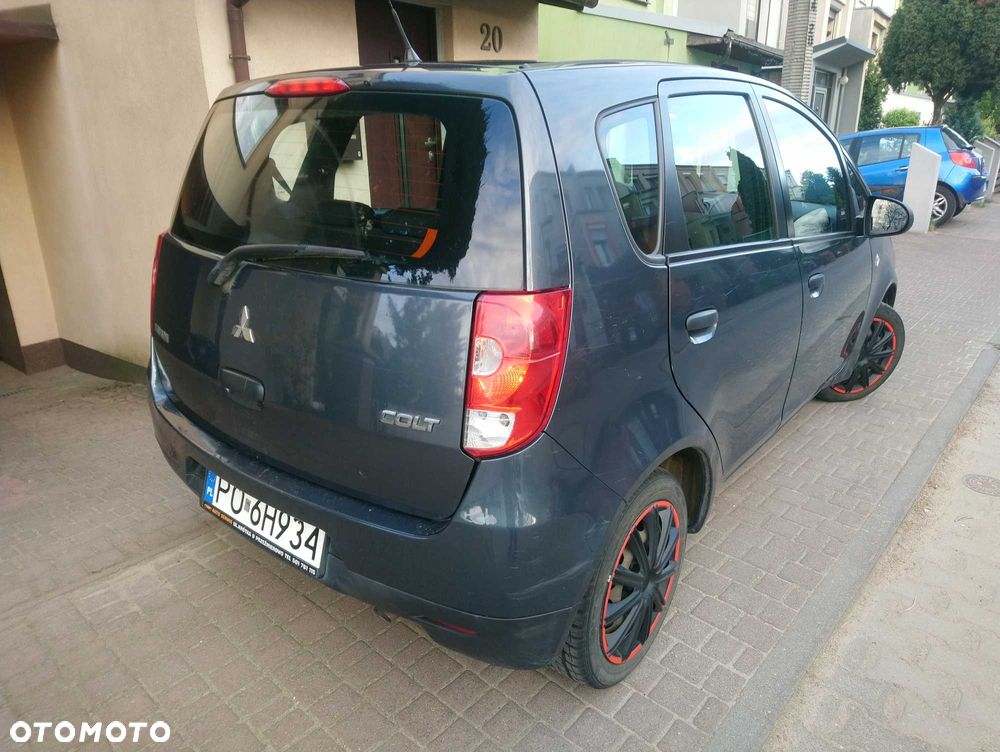Mitsubishi Colt - 3