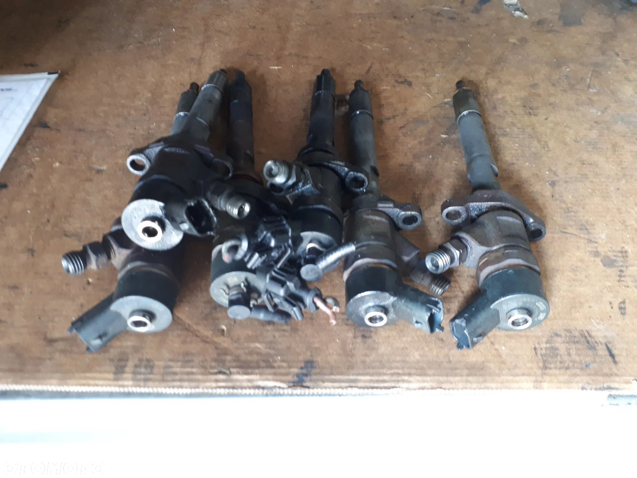 FORD VOLVO MAZDA CITROEN PEUGEOT 1.6 HDI TDCI WTRYSKIWACZ WTRYSK 0445110239 - 1
