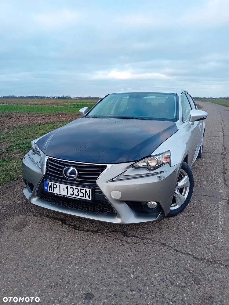 Lexus IS - 1