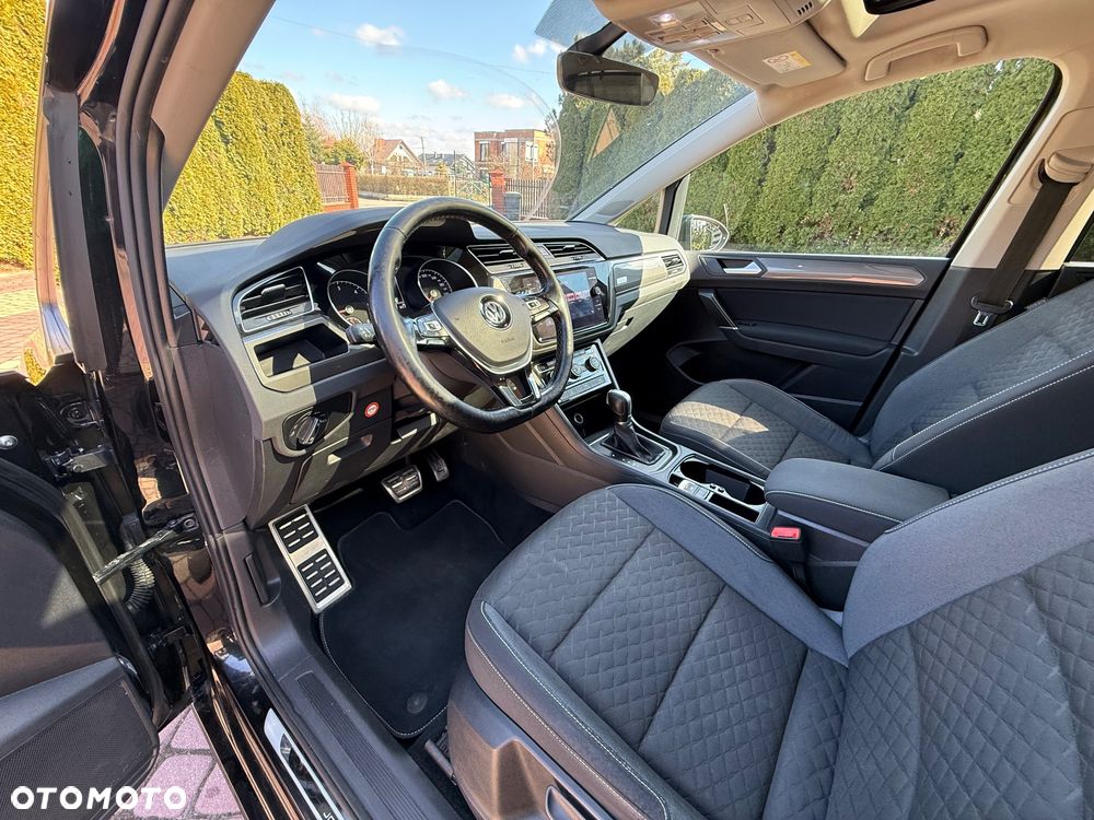 Volkswagen Touran 2.0 TDI SCR DSG Join - 20