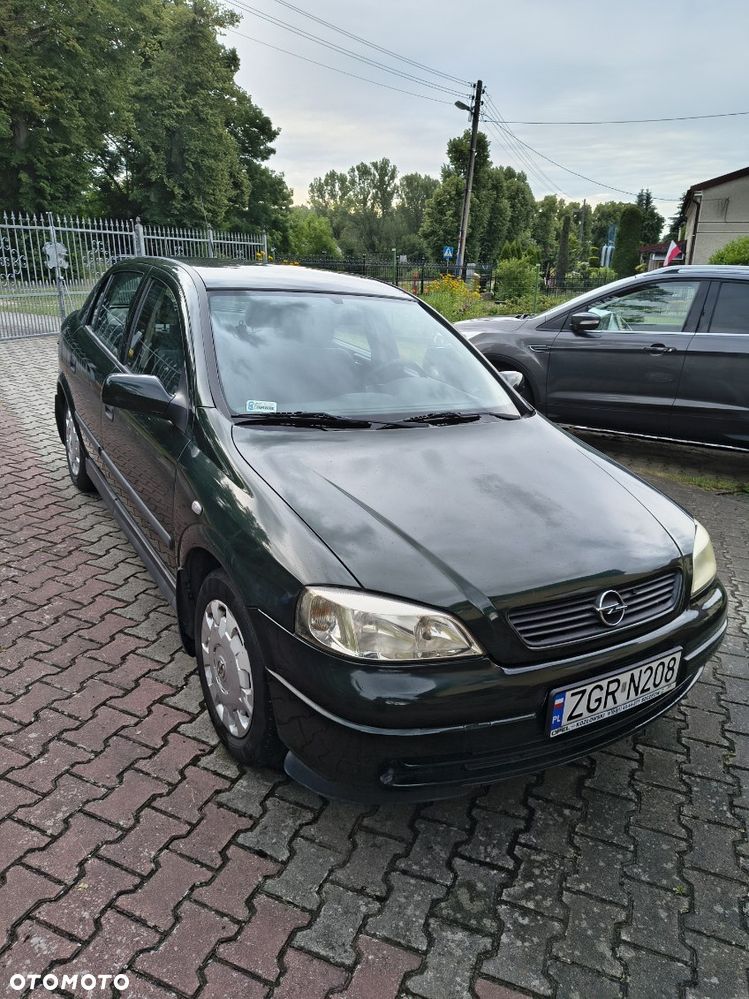 Opel Astra 1.4 GL / Club - 2