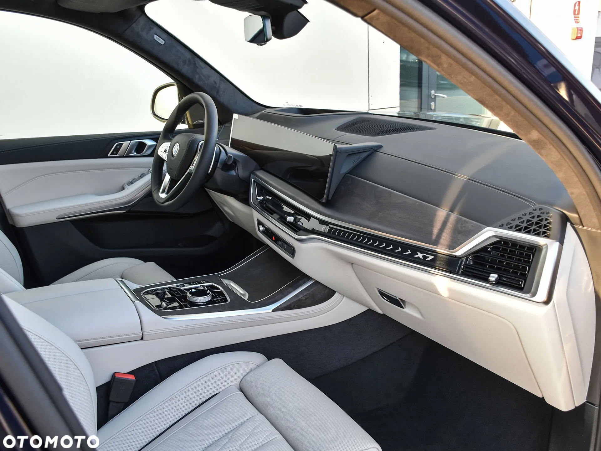 BMW X7 - 25