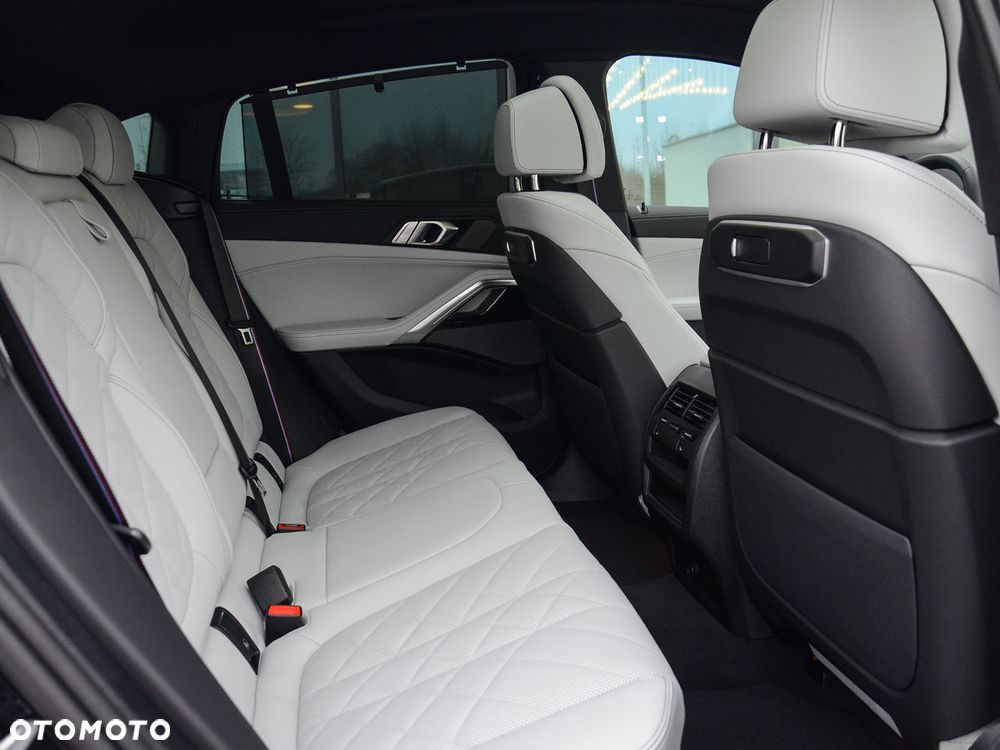 BMW X6 - 36