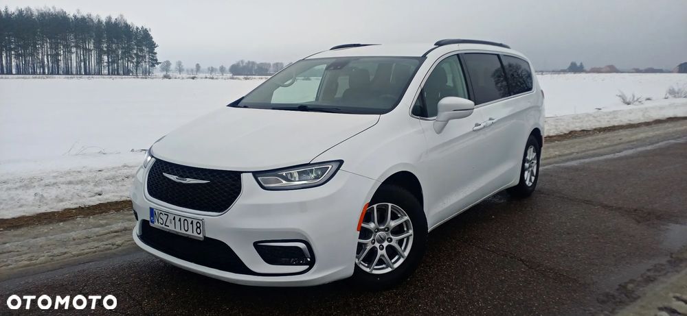 Chrysler Pacifica - 1