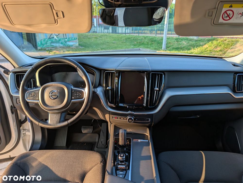 Volvo XC 60 B4 B Momentum - 13