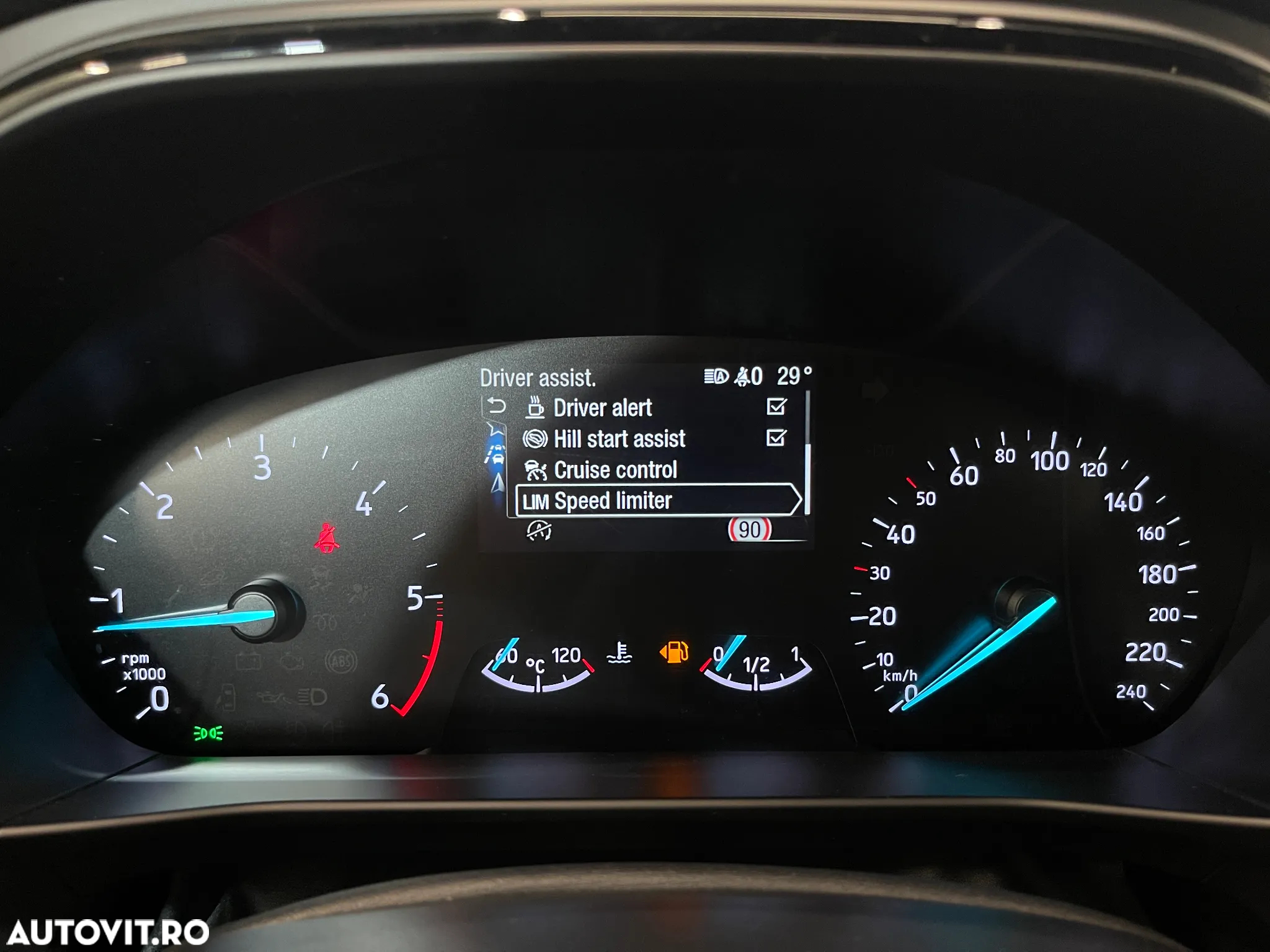Ford Focus 1.5 EcoBlue ST-Line - 26