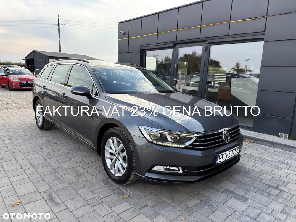 Volkswagen Passat - 1