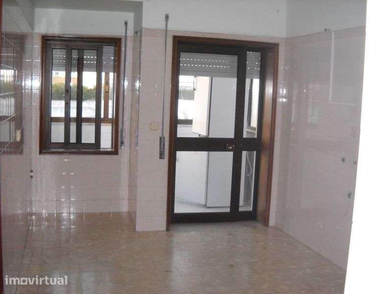 Imobiliário arrendar T1 Porto - Grande imagem: 3/7