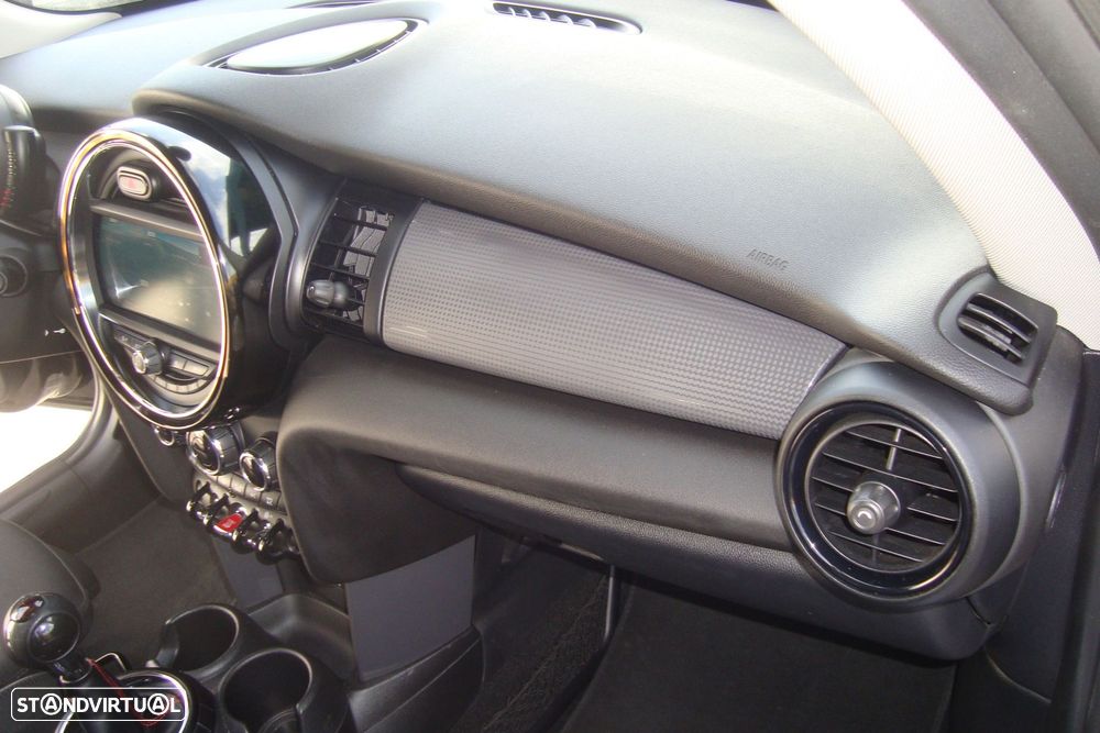 MINI 3 Portas - 26