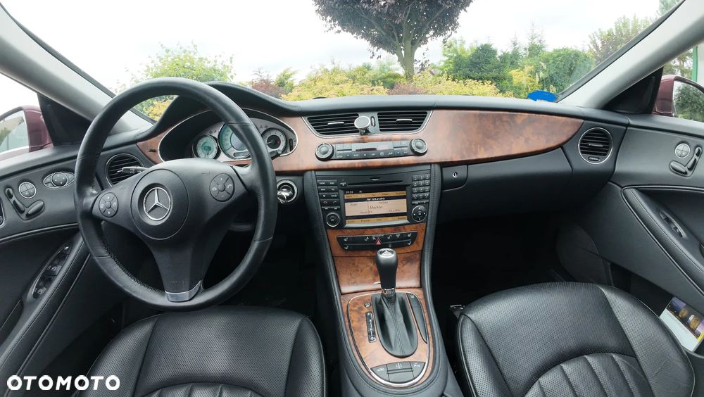Mercedes-Benz CLS 500 - 12