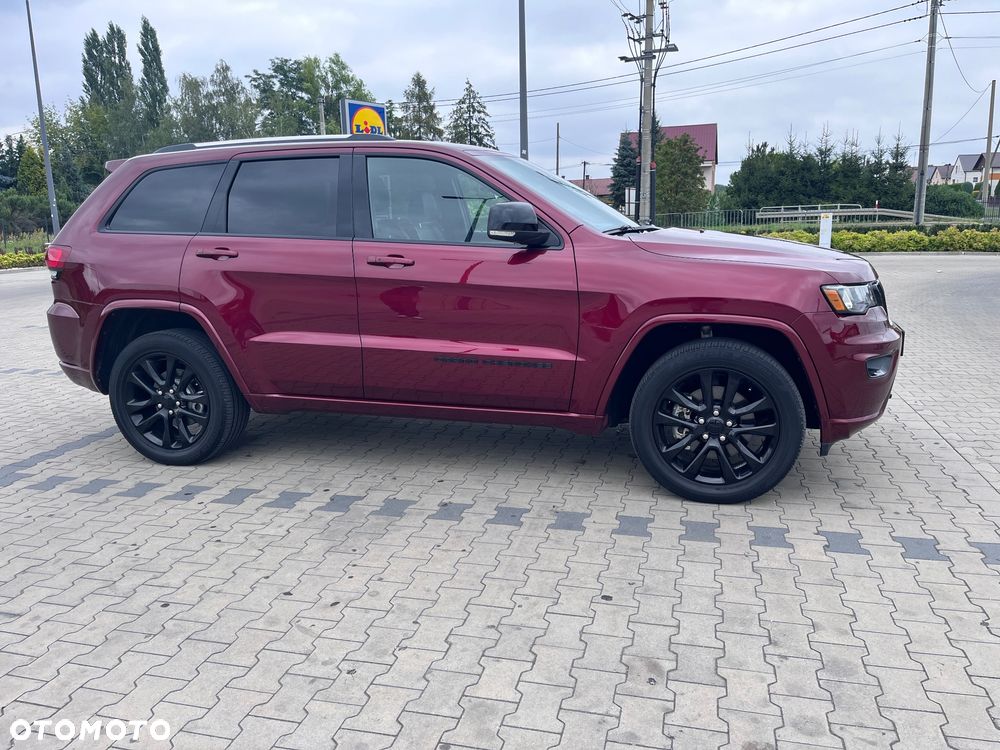Jeep Grand Cherokee - 15