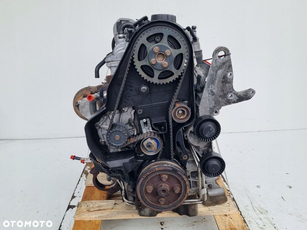 SILNIK KOMPLET Volvo V70 II 2.4 D5 163KM pali D5244T - 6