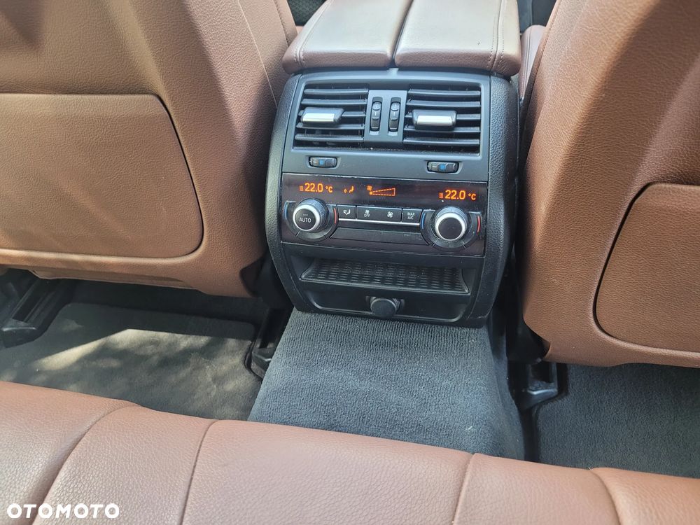BMW Seria 5 520d Luxury Line - 15