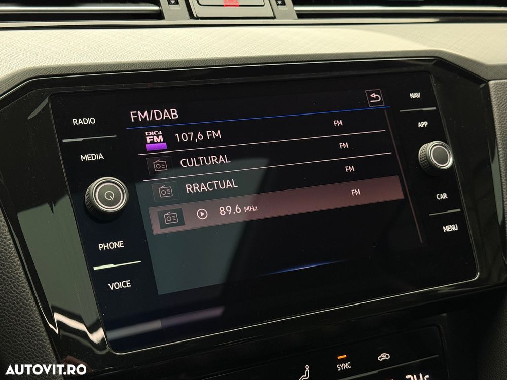 Volkswagen Passat 2.0 TDI SCR Business - 18