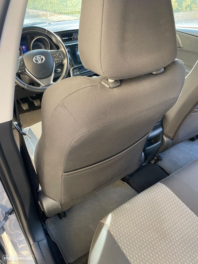 Toyota Auris 1.4 D-4D Comfort - 17