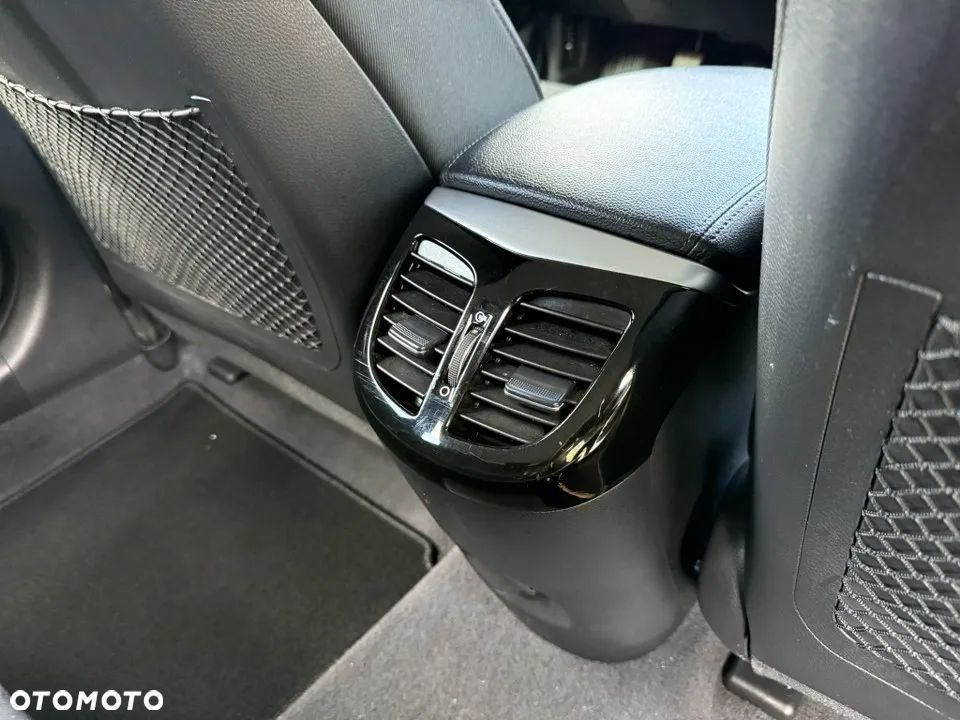 Hyundai i40 i40cw 2.0 Premium - 36
