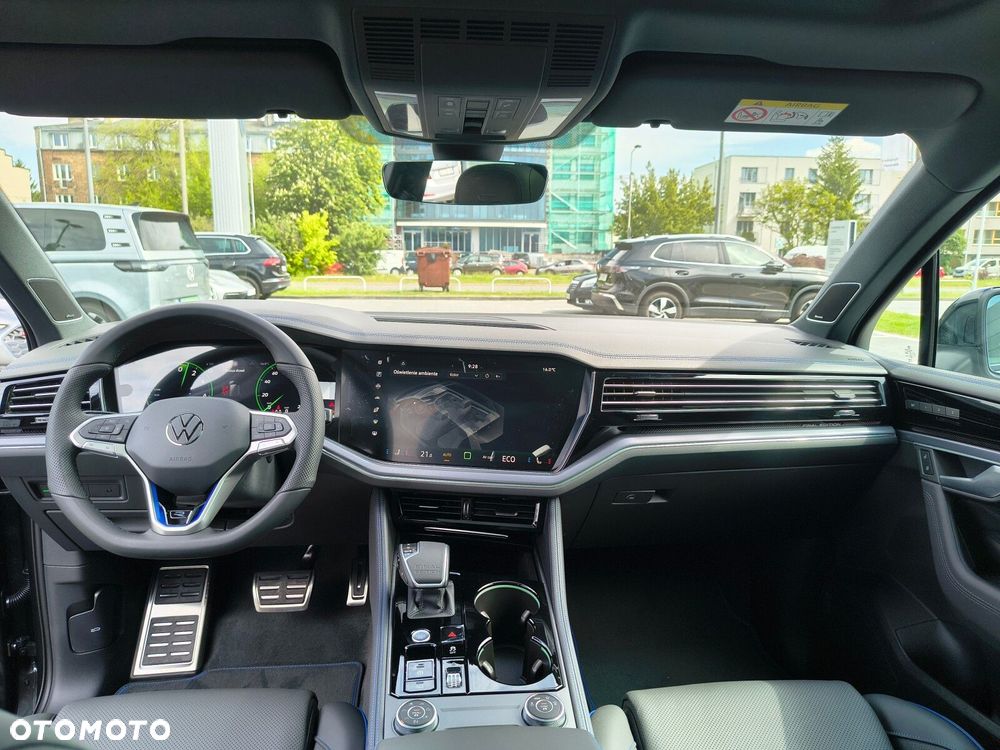 Volkswagen Touareg - 38