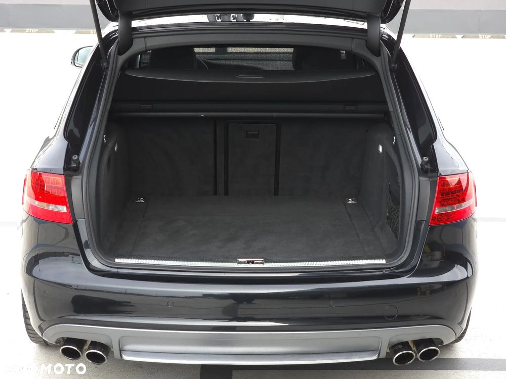 Audi S4 Avant S tronic - 28