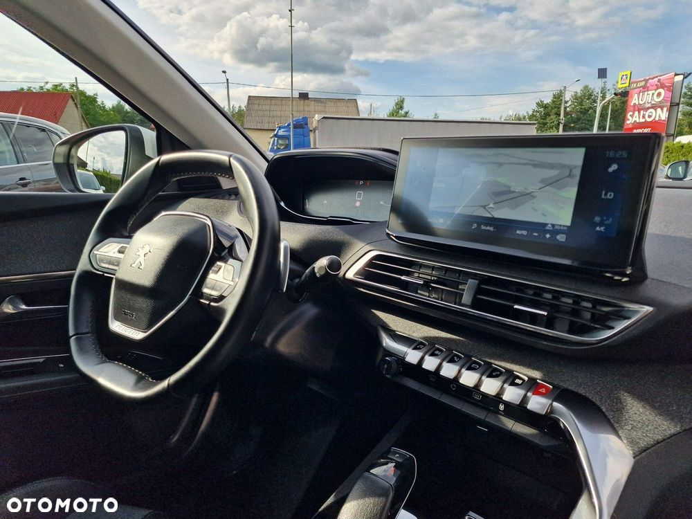 Peugeot 3008 1.6 PureTech Hybrid PHEV Allure S&S EAT8 - 24