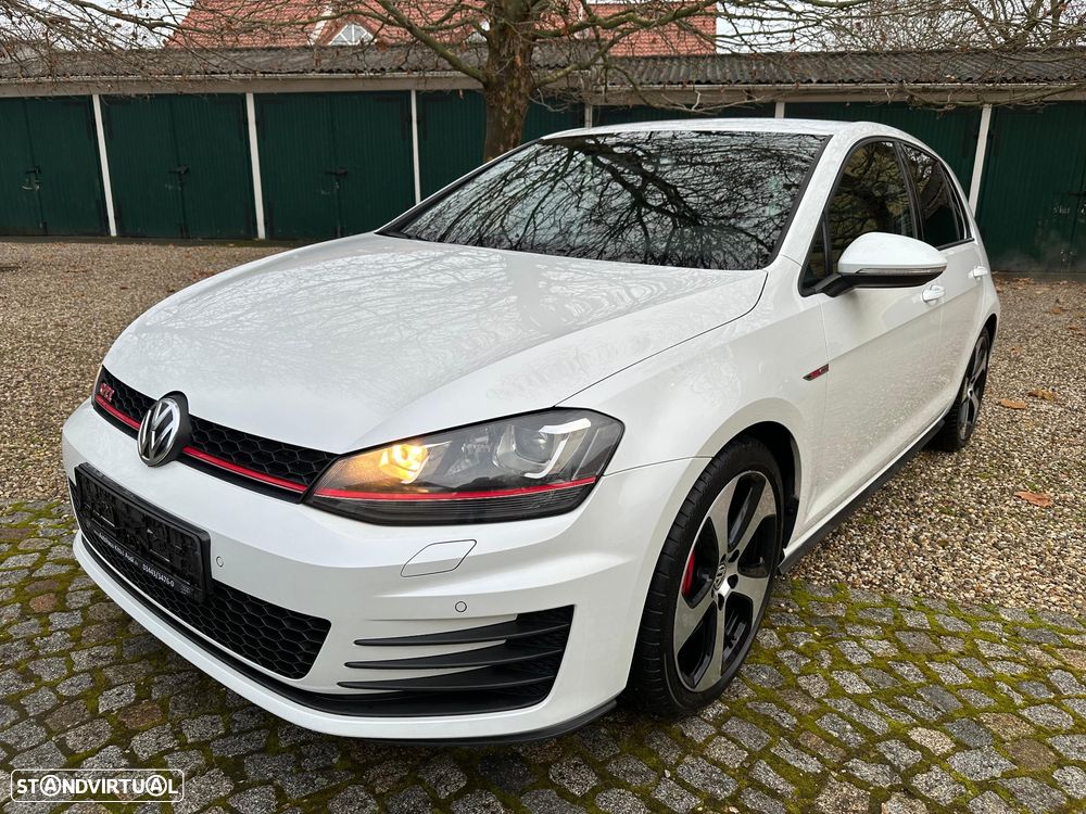 VW Golf 2.0 TSi GTi Performance - 1