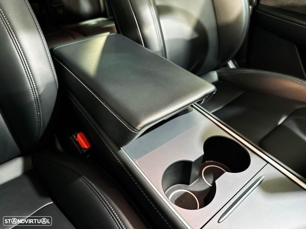 Tesla Model Y Long Range Dual Motor AWD - 39