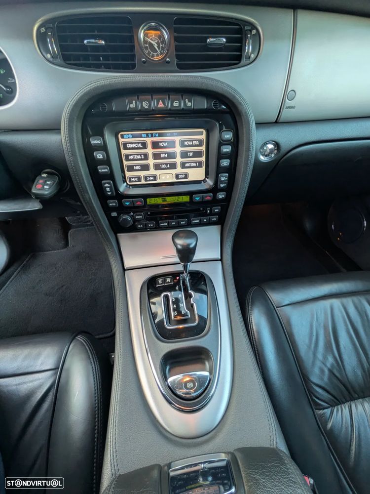 Jaguar XJ XJ6 2.7 D V6 Executive - 36