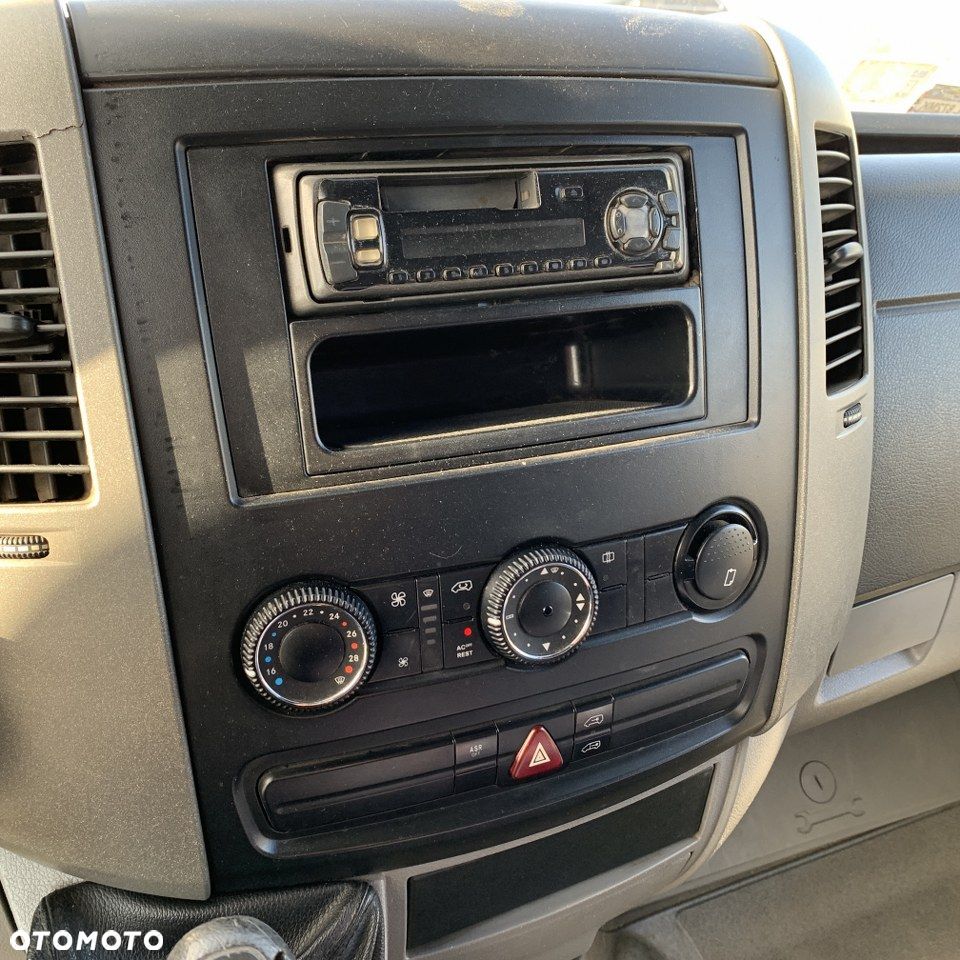 Mercedes-Benz Sprinter - 27