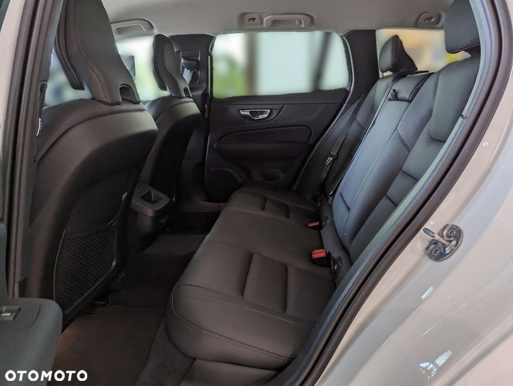 Volvo V60 B4 B Plus Dark - 9