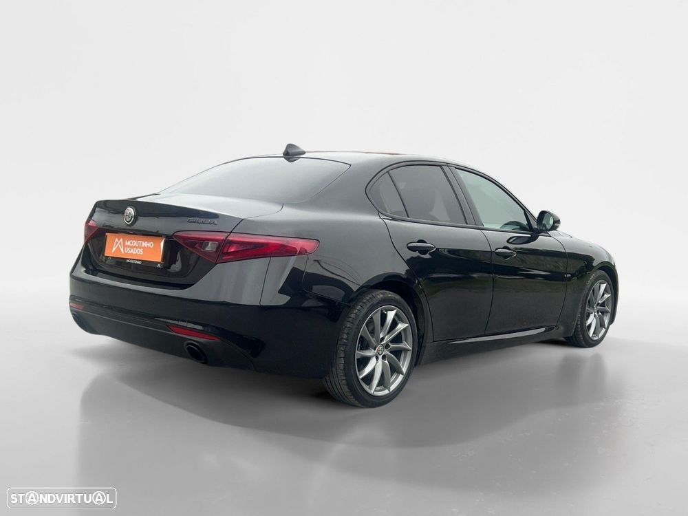 Alfa Romeo Giulia 2.2 D Sprint AT8 - 5