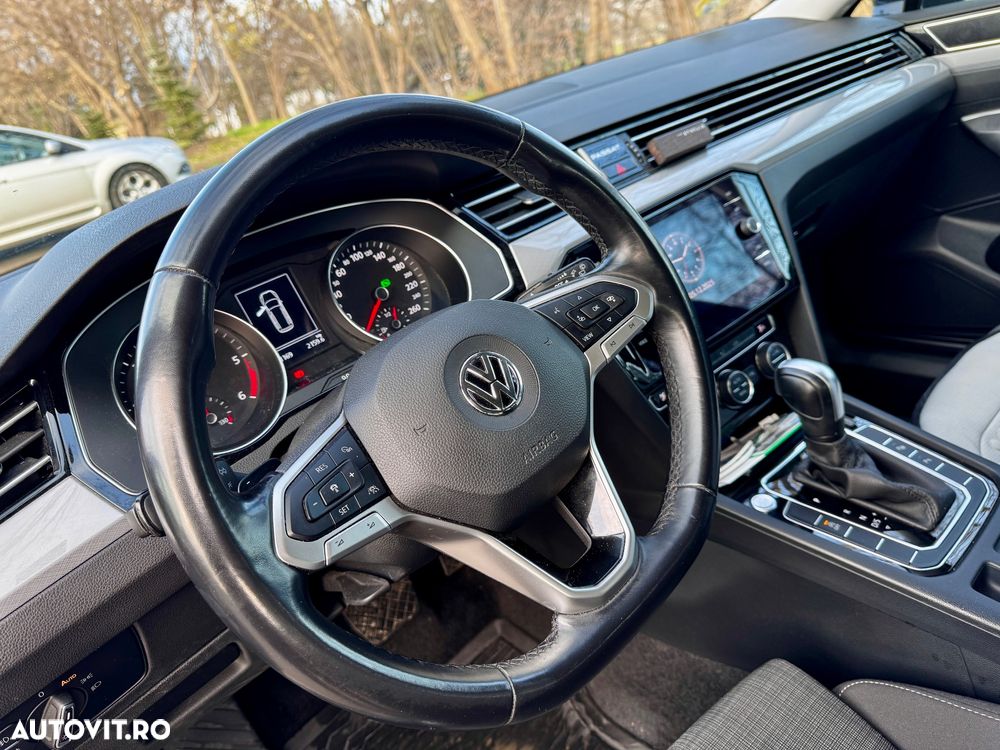 Volkswagen Passat - 16