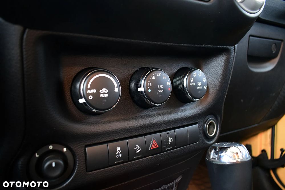 Jeep Wrangler 2.8 CRD Unlim Rubicon - 9