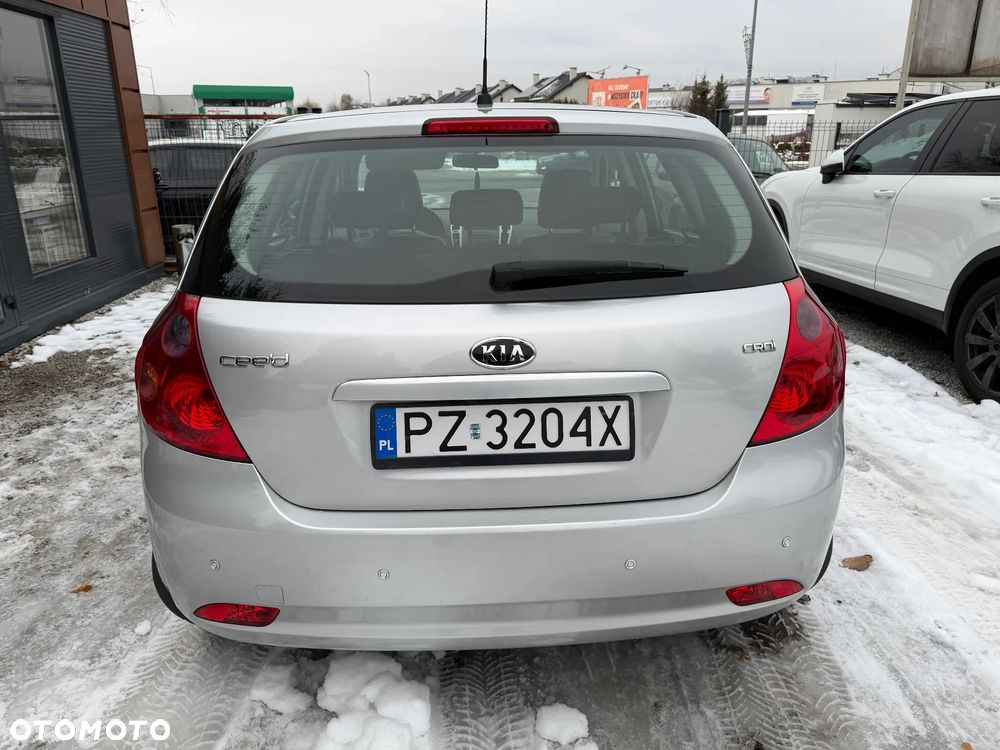 Kia Ceed 1.6 Crdi Comfort + - 24